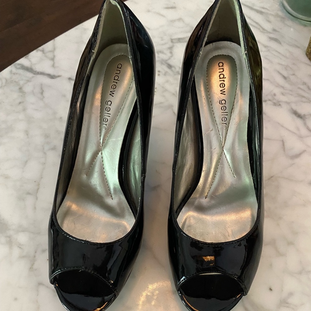 Andrew Geller black patent leather shoes Size 8.5